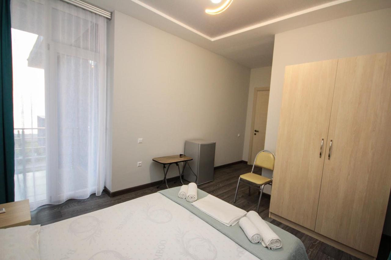 Guest House 99 Batumi Kültér fotó