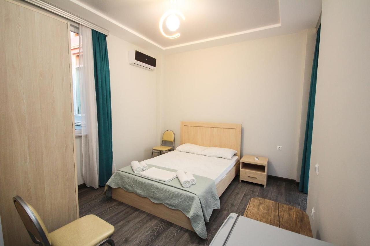 Guest House 99 Batumi Kültér fotó