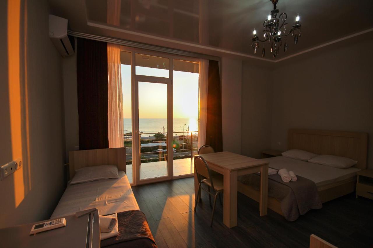 Guest House 99 Batumi Kültér fotó