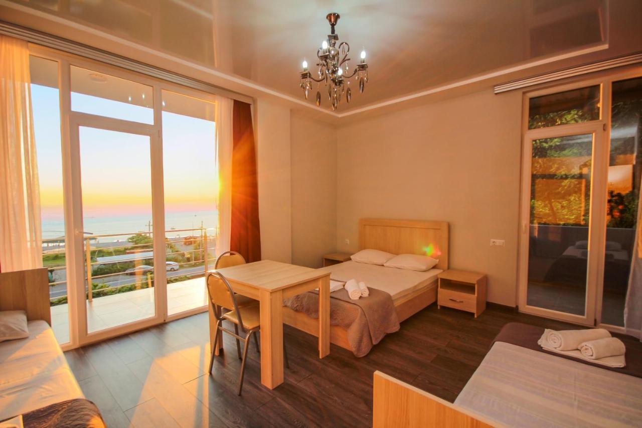 Guest House 99 Batumi Kültér fotó