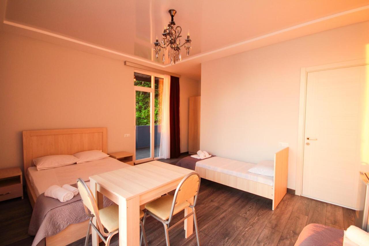 Guest House 99 Batumi Kültér fotó