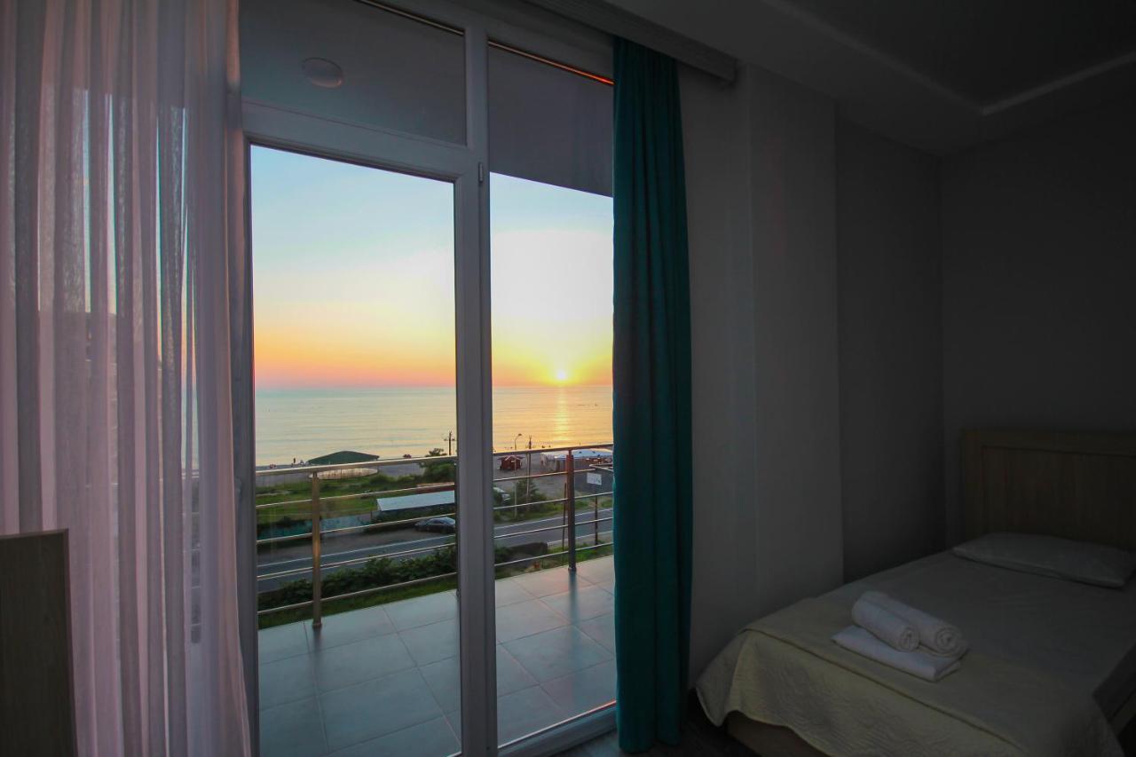 Guest House 99 Batumi Kültér fotó